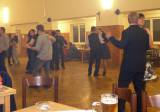 dscn5394: Foto: Hasiči z Močovic nechali stříkačky doma a vyrazili na svůj ples