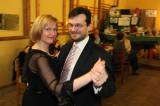 5G6H1237: Foto: Na obecním plese ve Starkoči se do zábavy pustili od první minuty