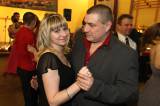 5G6H1366: Foto: Na obecním plese ve Starkoči se do zábavy pustili od první minuty