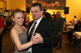 5G6H1375: Foto: Na obecním plese ve Starkoči se do zábavy pustili od první minuty