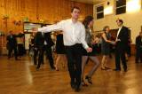 5G6H5047: Foto: Hlízovský sál hostí taneční pro dospělé i pokračovací taneční