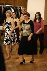 5G6H5068: Foto: Hlízovský sál hostí taneční pro dospělé i pokračovací taneční