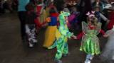 SDC11064_resize: Tupadelské děti s v neděli užily karneval, zahrál si s nimi čaroděj Emča