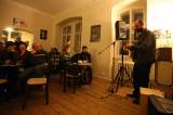 5G6H0225: V kutnohorské kavárně Blues Café v neděli zahrálo St. Johnny Trio