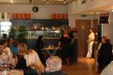 Halina_LaDus_66063: Halina Pawlovská bavila svými historkami hosty Café LaDus v Čáslavi 