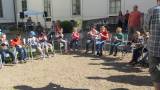 SDC11388: Dětský den na terase kavárny v galerii GASK zakončila soutěž v pojídání zmrzliny