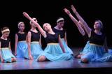 5G6H9027: Foto: V čáslavském Dusíkově divadle tančili žáci Základní umělecké školy