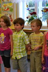 DSC_0526: Děti z MŠ Benešova 7 si v pondělí zazpívaly a rozloučily se s předškoláky