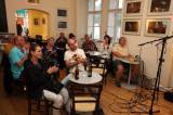 5G6H7304: V kavárně Blues Café zazněly bluesové kytary Juliana Sochy a Milana Konfátera