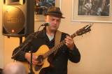 5G6H7312: V kavárně Blues Café zazněly bluesové kytary Juliana Sochy a Milana Konfátera