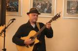 5G6H7316: V kavárně Blues Café zazněly bluesové kytary Juliana Sochy a Milana Konfátera