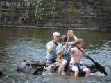 DSCN3659: Foto: První čáslavská neckyáda přilákala na Podměstský rybník plavidla i diváky