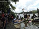 DSCN3683: Foto: První čáslavská neckyáda přilákala na Podměstský rybník plavidla i diváky