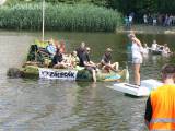 P1290756: Foto: První čáslavská neckyáda přilákala na Podměstský rybník plavidla i diváky