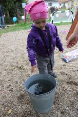 IMG_9611: Foto: Děti ve Vodrantech si mají kde hrát, v pondělí jim otevřeli nové hřiště