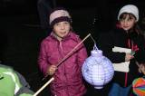 5G6H6570: Foto: Lampionový průvod v Červených Janovicích zakončili dětskou diskotékou