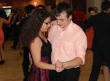 IMG_2925: Foto: Sedmý benefiční ples podpořil hiporehabilitace a pomohl Ondrovi