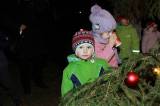 IMG_4346: Foto: Atmosféra Vánoc dorazila i do Žehušic, kde rozsvítili nově vysazený vánoční strom