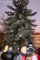 DSC08187: Foto, video: V Čáslavi v pondělí slavnostně rozsvítili vánoční stromek