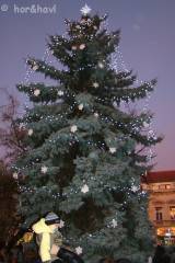 DSC08194: Foto, video: V Čáslavi v pondělí slavnostně rozsvítili vánoční stromek