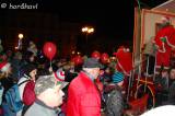 DSC08331: Foto, video: Červený kamion se Santou opět po roce potěšil čáslavské děti