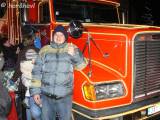 P1300487: Foto, video: Červený kamion se Santou opět po roce potěšil čáslavské děti