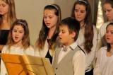 IMG_5409: Foto: Žáci kutnohorské základní umělecké školy zázpívali na Vánočním koncertu