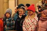 5G6H4270: Foto: Děti z MŠ a ZŠ v Červených Janovicích zazpívaly v kostele sv. Martina