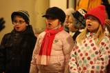 5G6H4283: Foto: Děti z MŠ a ZŠ v Červených Janovicích zazpívaly v kostele sv. Martina