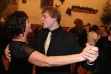 5G6H9151: Foto: Myslivecký ples v Červených Janovicích velmi brzy nabral pořádné obrátky