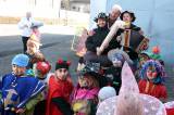 5G6H7828: Foto: Děti z mateřské školky potěšily Žleby masopustním průvodem