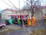 7: Foto, video: Policii a hasiče zaměstnává nález nebezpečných chemických látek v Čáslavi