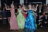 DSC_5831: Foto: Poslední maturitní ples v kolínském kulturáku se nesl v diskotékovém  stylu
