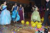 DSC_5997: Foto: Poslední maturitní ples v kolínském kulturáku se nesl v diskotékovém  stylu