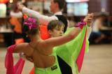 5G6H9477: Foto: Další generace si vyzkoušela atmosféru tanečních kurzů v Lorci