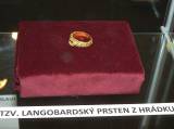 P1320168: Foto, video: Na výstavě v Čáslavi můžete vidět i langobardský prsten