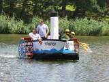 P1320947: Foto, video: Hladinu Podmětského rybníku čeřila po domácku vyrobená plavidla