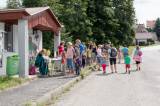 IMG_7394: Foto: Do pohádkového lesa v okolí Paběnic se vydaly desítky dětí