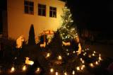 5G6H9373: Foto: Obecní vánoční strom se letos poprvé rozsvítil i v Bahně