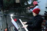 IMG_7934: Foto: Vánoční strom svítí i v Tupadlech u Čáslavi, na děti čekaly sladké dárečky!