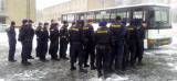 vycvik28: Policisté z pořádkové jednotky cvičili zákroky a taktiku v autobuse