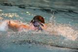 5G6H9248: Foto: Děti skotačily v kutnohorském bazénu na raftu, plavaly i závod