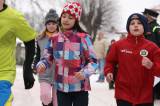 5G6H2557: Foto: Třicátý ročník Silvestrovského běhu přilákal 58 dospělých a 51 dětí