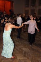 IMG_0123: Foto: Tanečníky na Mysliveckém plese v Křeseticích rozparádily hity od skupiny ABBA