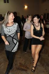 img_0249: Foto: Tanečníky na Mysliveckém plese v Křeseticích rozparádily hity od skupiny ABBA