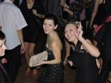 DSCN1176: Foto, video: Absolventům třemošnického učiliště na jejich plese zatančily aquabely!