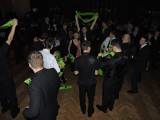 DSCN1193: Foto, video: Absolventům třemošnického učiliště na jejich plese zatančily aquabely!