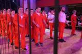 5G6H3689: Foto: Průmyslováci zdrhli z vězení v pátek třináctého na maturitním plese