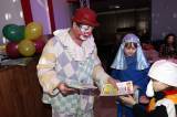 5G6H5544: Foto: S dětmi v Lorci si hráli dva klauni, připravili pro ně řadu soutěží
