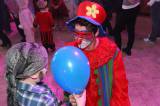 5G6H5602: Foto: S dětmi v Lorci si hráli dva klauni, připravili pro ně řadu soutěží
